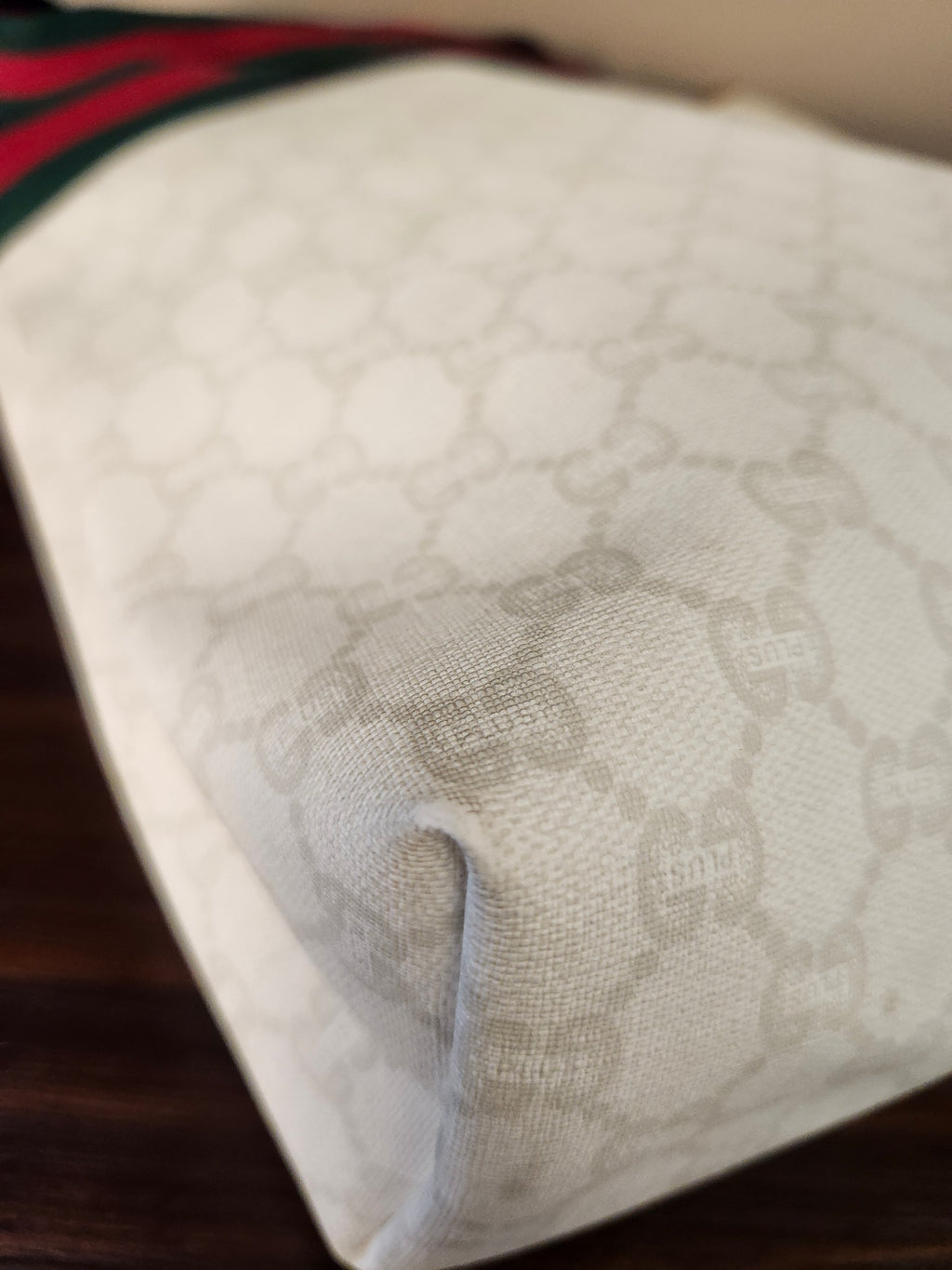 Gucci GG Plus White Sherry Line Supreme Tall Tote