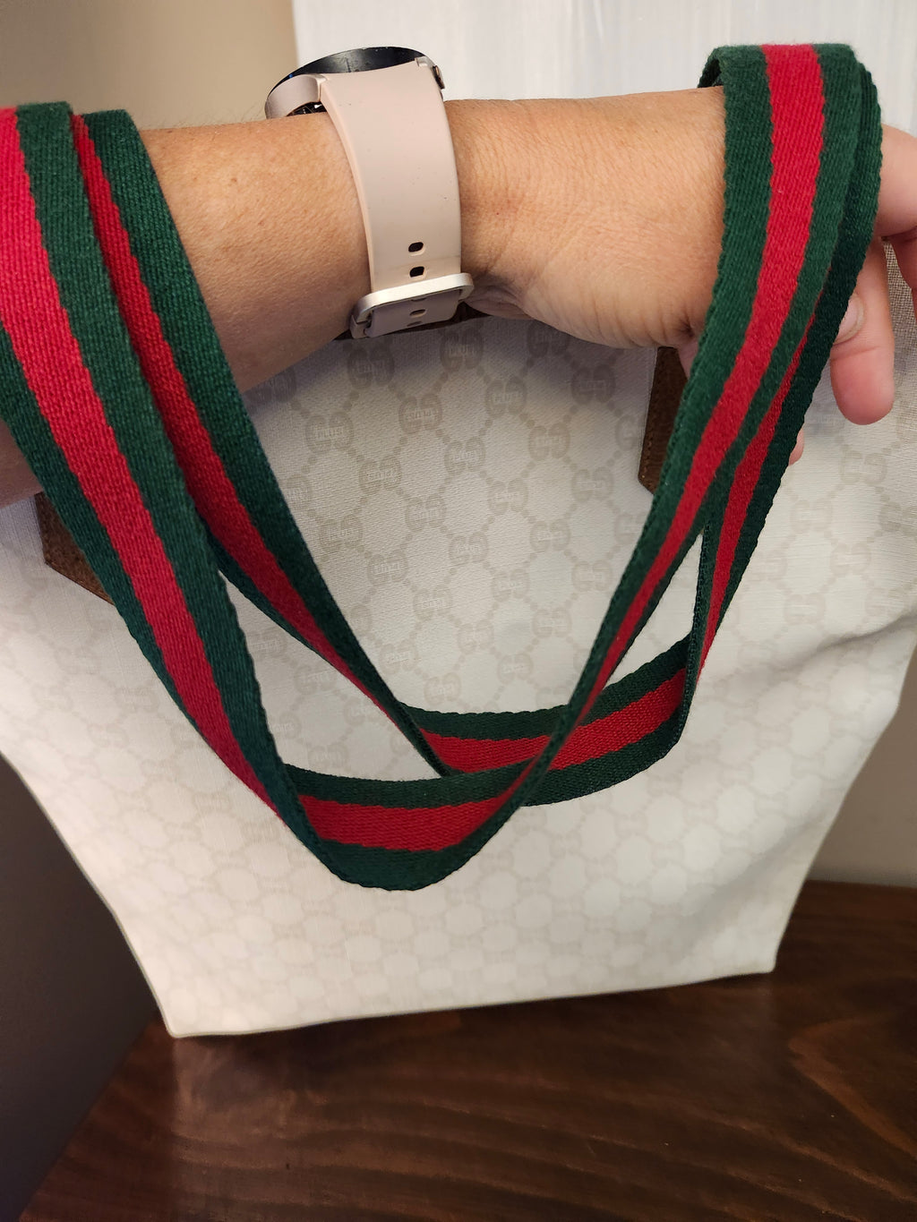 Gucci GG Plus White Sherry Line Supreme Tall Tote