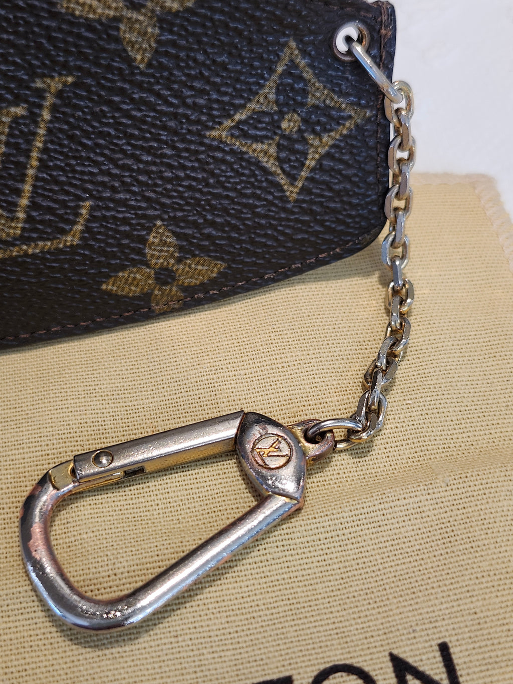 Louis Vuitton Monogram Cles  Etui Crepier Coin Key Case with Dust Bag